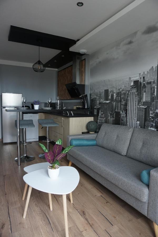Appart Chic & Moderne Avec Balcon La Roche-sur-Yon Exterior photo